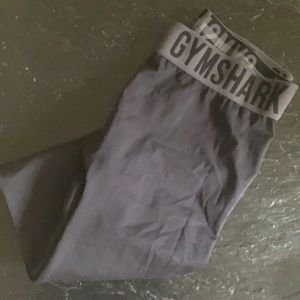 Size M leggings gym shark